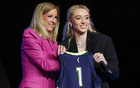 WNBA新狀元，達(dá)拉斯飛翼選佩奇，康涅狄格奪冠美女球員